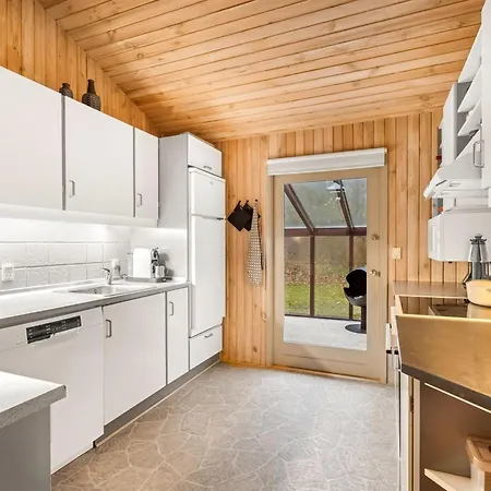 Holiday home Gjorgjija - 50m From The Sea By Interhome