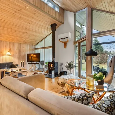 Casa vacanze Gjorgjija - 50m From The Sea By Interhome Bøtø By