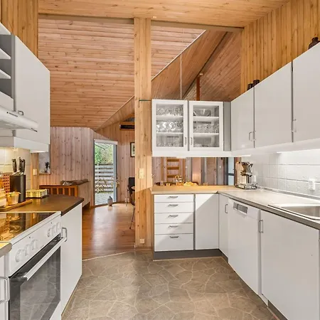 Casa vacanze Gjorgjija - 50m From The Sea By Interhome